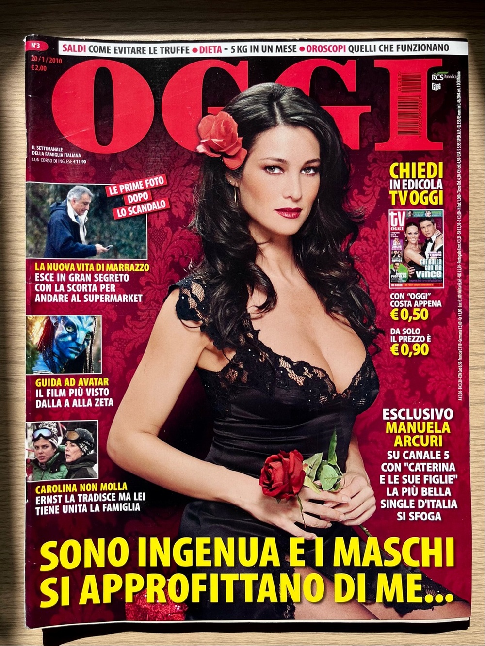 Bundle of Three (3) Italian OGGI Magazine - Jan/Feb 2010 - Coffee Table Decor